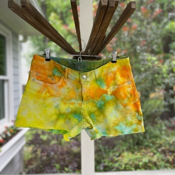 Faded glory hand crafted tie dye stretch shorts  Size 8 - Picture 1 of 6